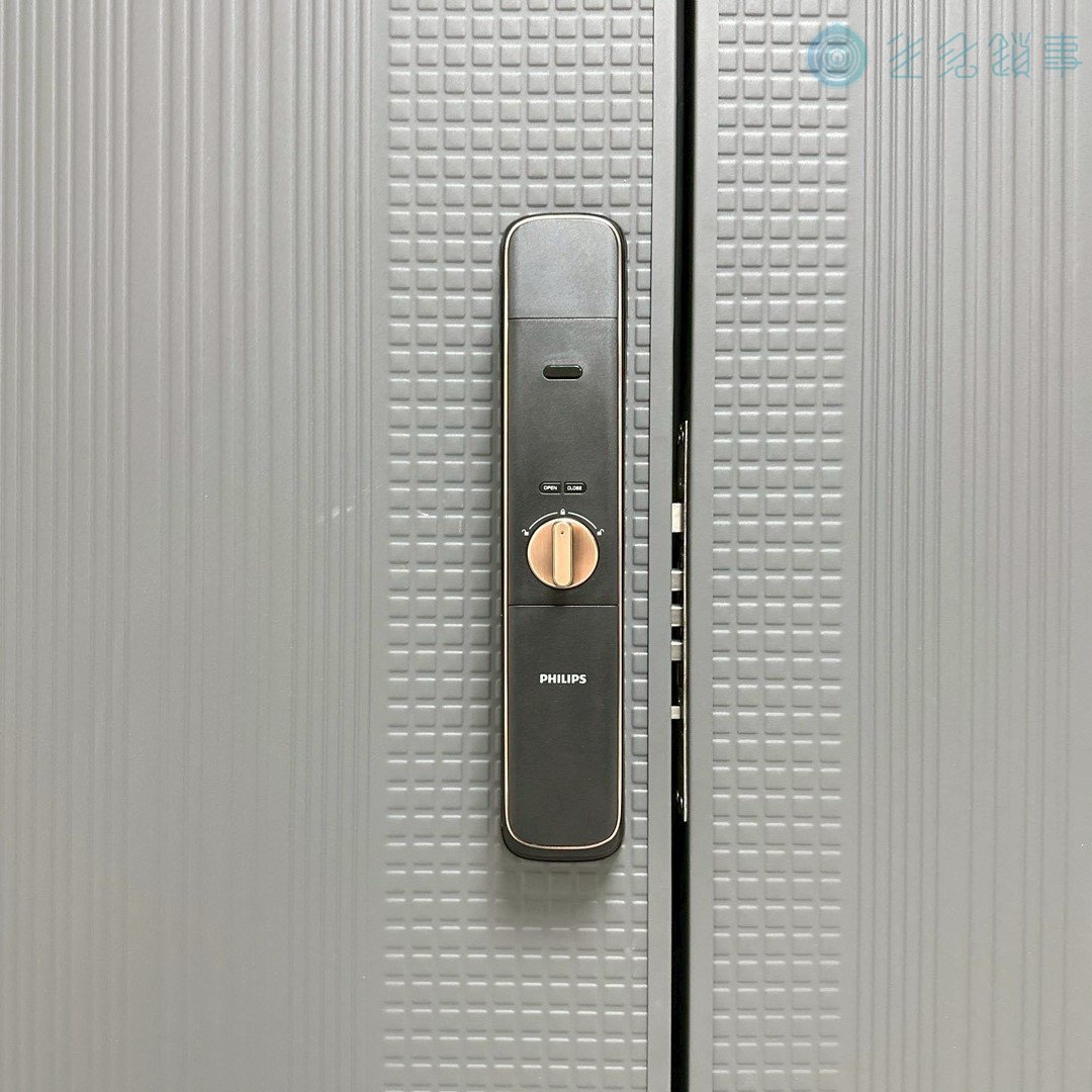台中市太平區電子鎖安裝實績｜Philips 702E 子母門 完工照